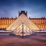 56 Parigi Louvre Pyramid