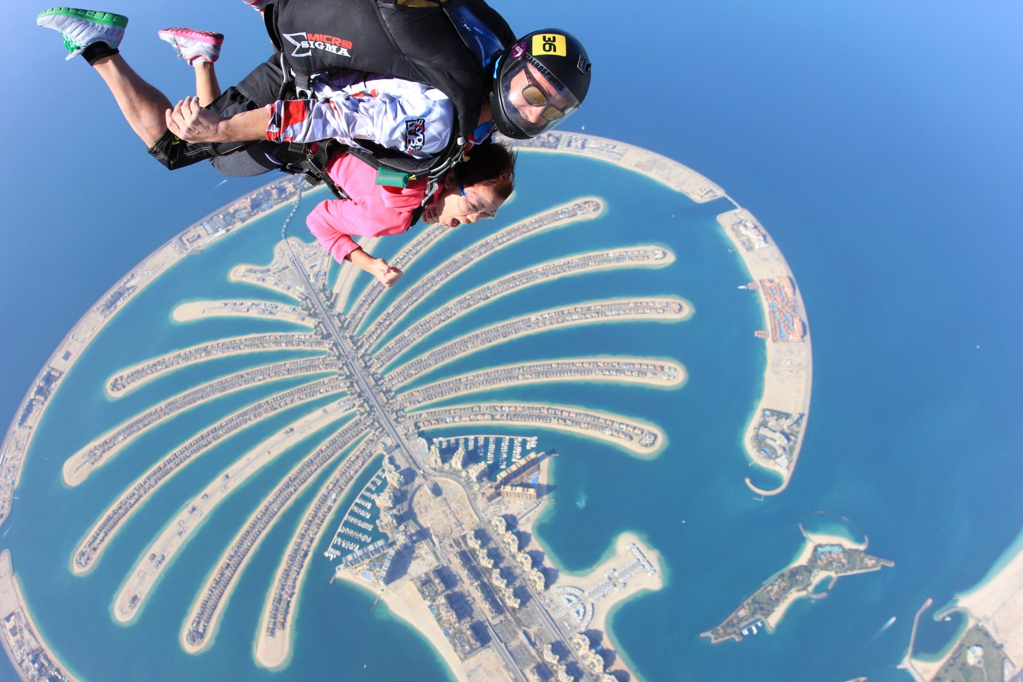 Дубай прыжки. Скайдайв Дубай Skydive Dubai. Skydiving в Дубае. Skydive Dubai Пальма. Прыжки с парашютом Skydive Dubai.